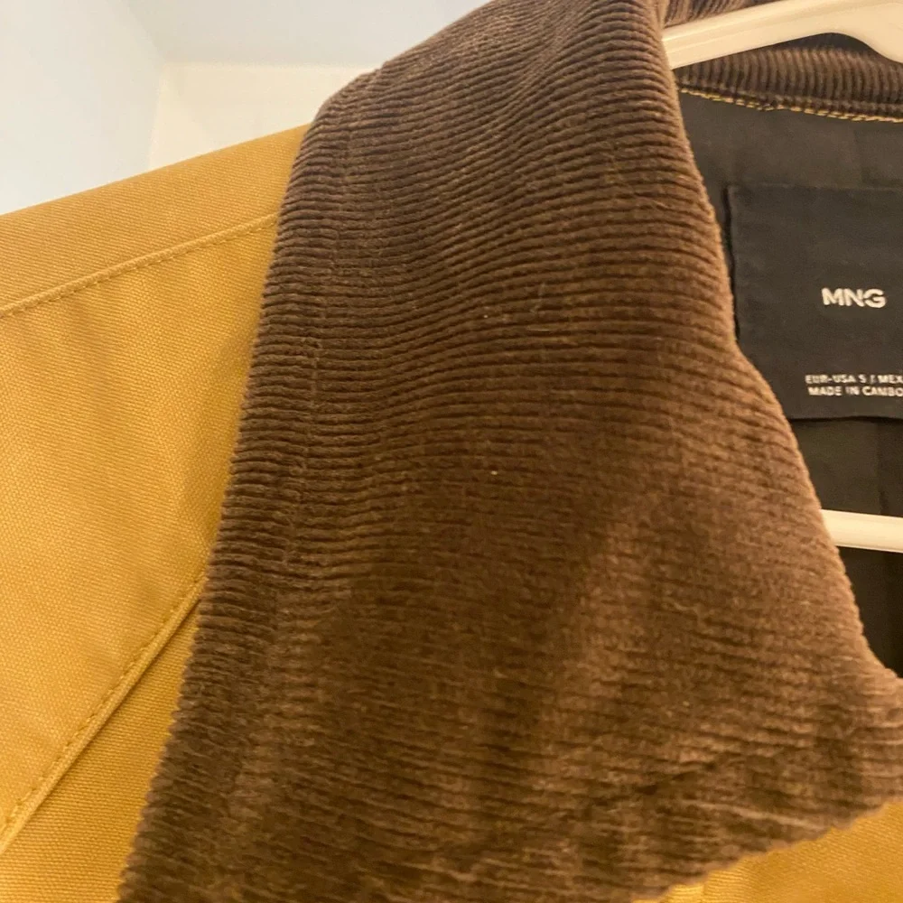 Mango barn jacket - Picture 2 of 2